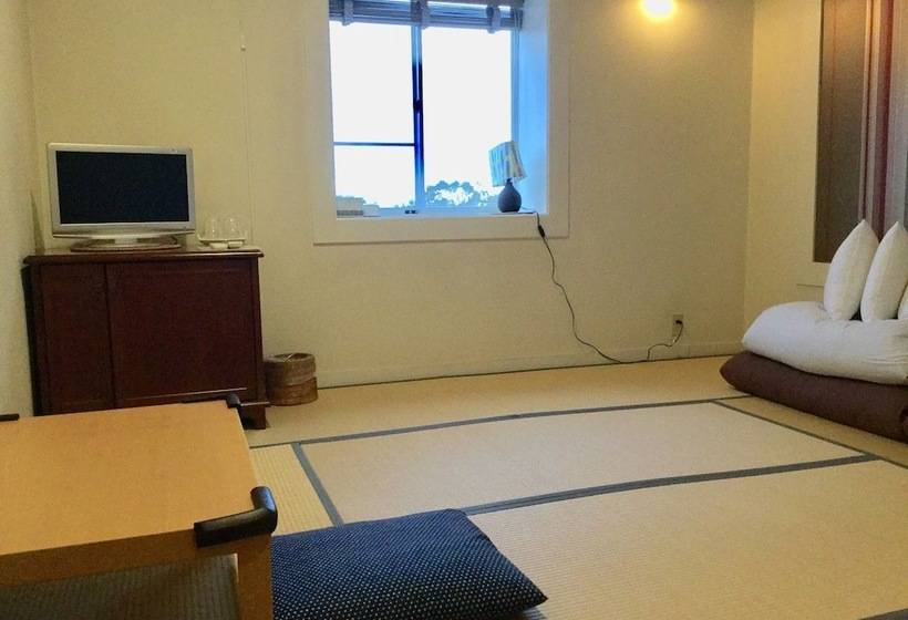 پانسیون Earthroof