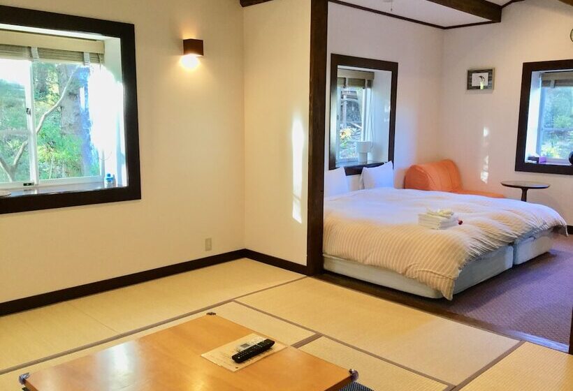 پانسیون Earthroof