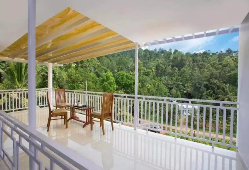 リゾートホテル Green Cove Munnar