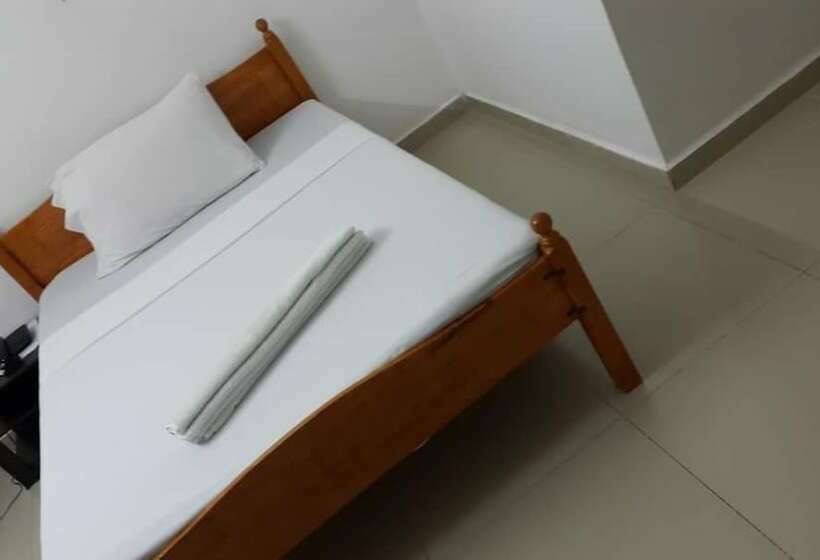 هتل Auberge Boulaos