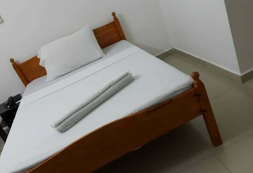 هتل Auberge Boulaos