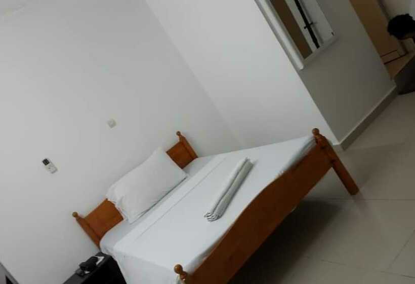 هتل Auberge Boulaos