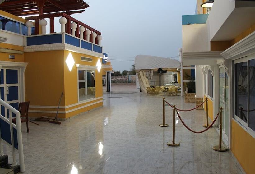 هتل Auberge Boulaos