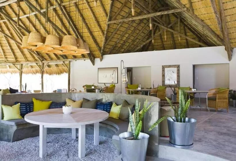 Resort Mushara Bush Camp