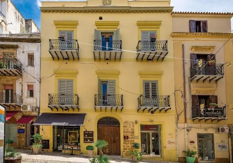 Bed and Breakfast De Gregorio Suites