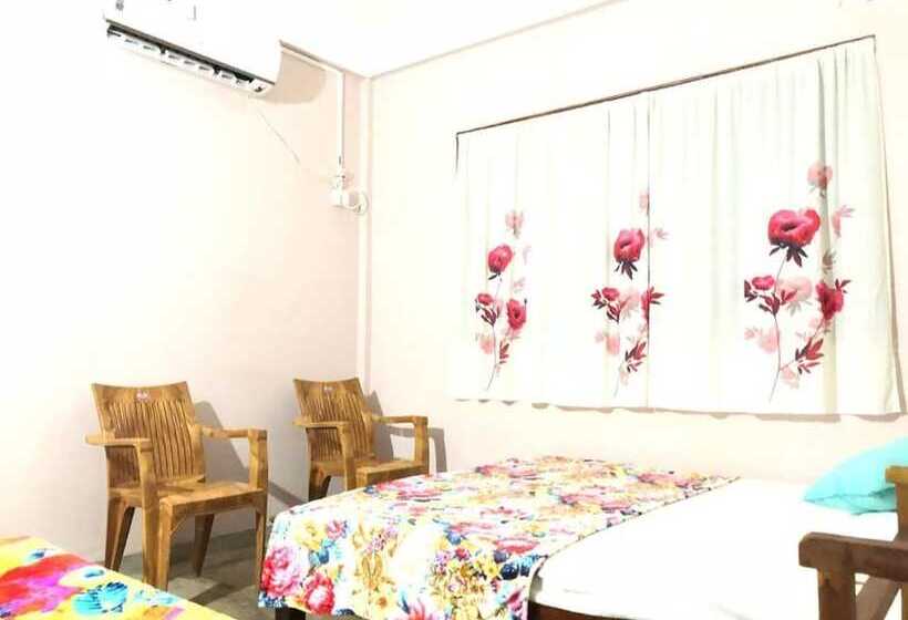 تختخواب و صبحانه House Of Ahasna