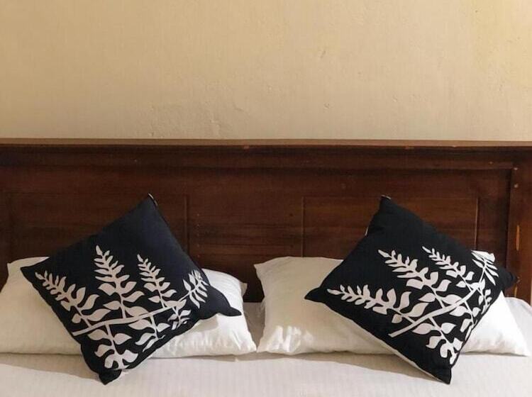 تختخواب و صبحانه House Of Ahasna