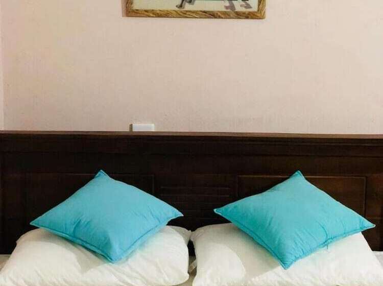 تختخواب و صبحانه House Of Ahasna