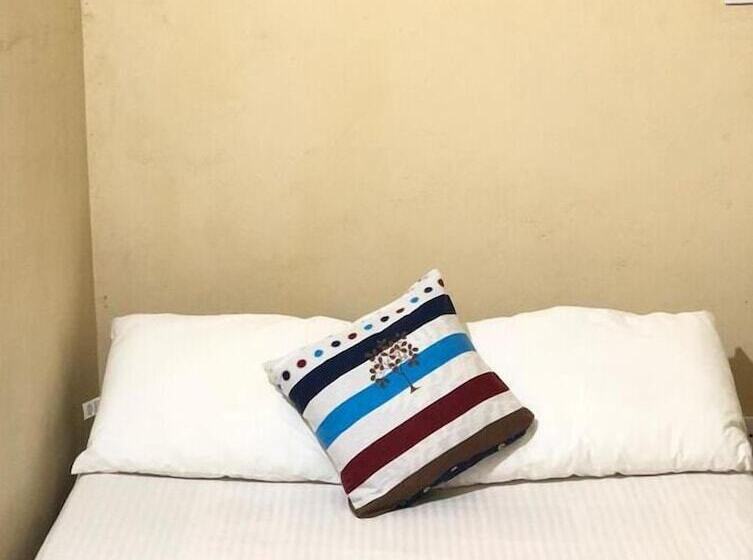 تختخواب و صبحانه House Of Ahasna