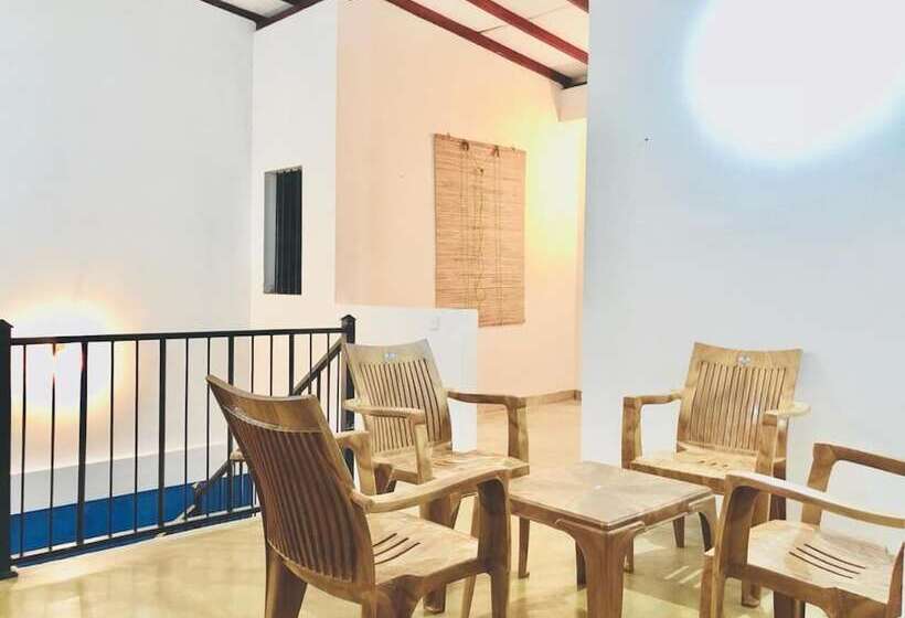 تختخواب و صبحانه House Of Ahasna