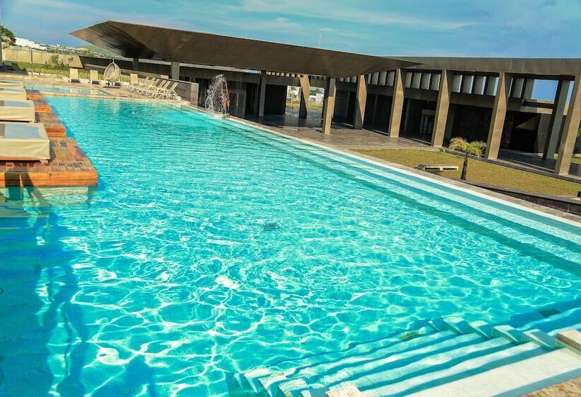 Grand Hotel De Kintélé