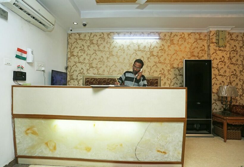 בית מלון כפרי Oyo 13355 Grest