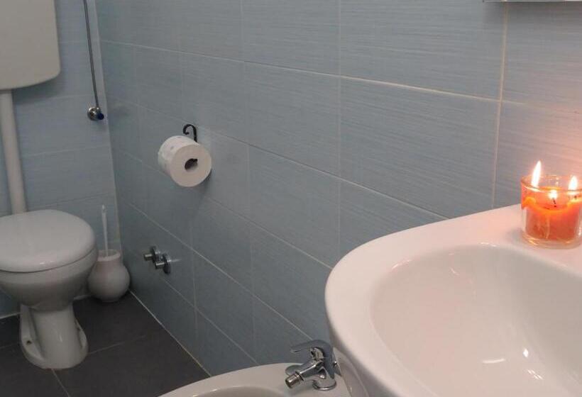 ベッドアンドブレックファースト Charme Rooms Villa Moroni