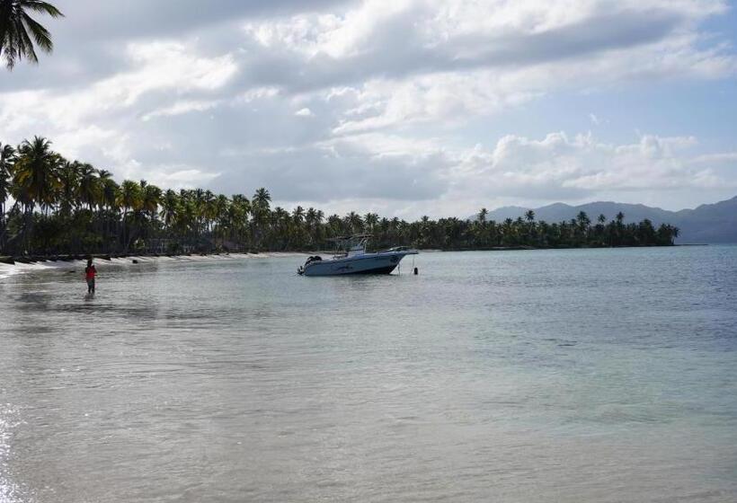 تختخواب و صبحانه El Castillo