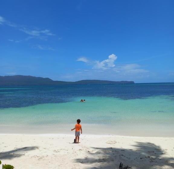 تختخواب و صبحانه El Castillo