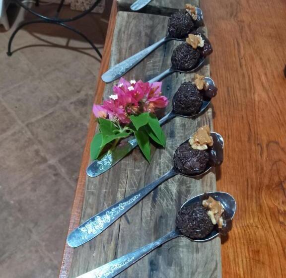 تختخواب و صبحانه El Castillo