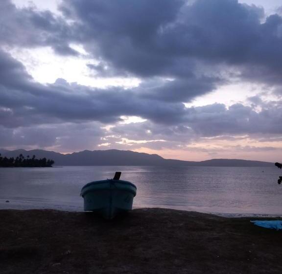 تختخواب و صبحانه El Castillo