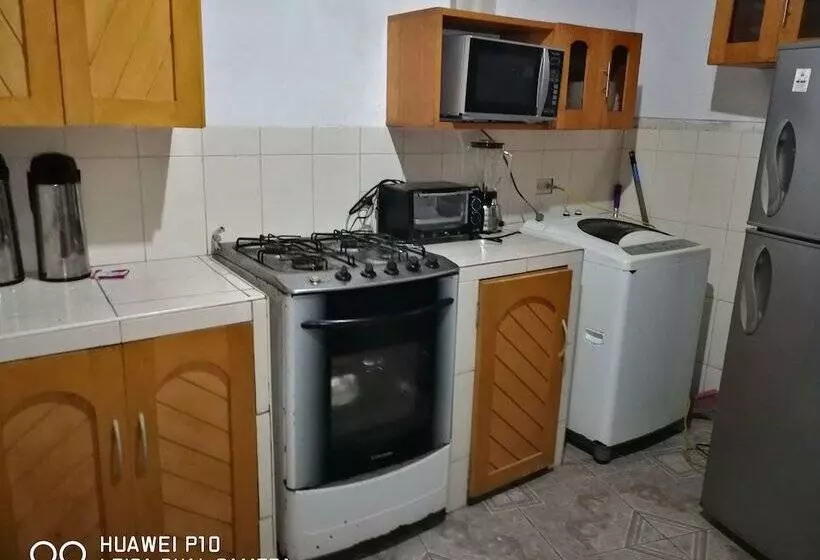 Aamiaismajoitus (B&B) Poseidon Guest House