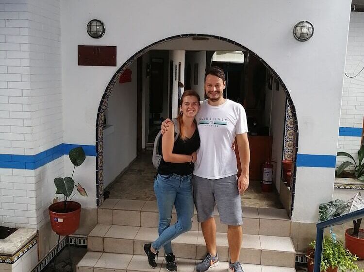 تختخواب و صبحانه Poseidon Guest House