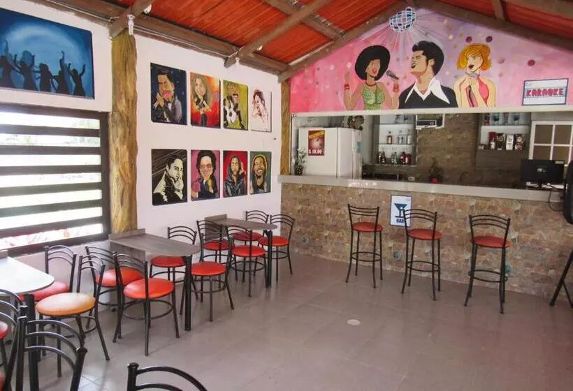 Hotelli Hosteria B Y B