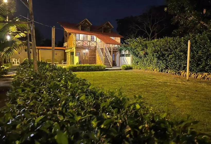 Hotelli Hosteria B Y B