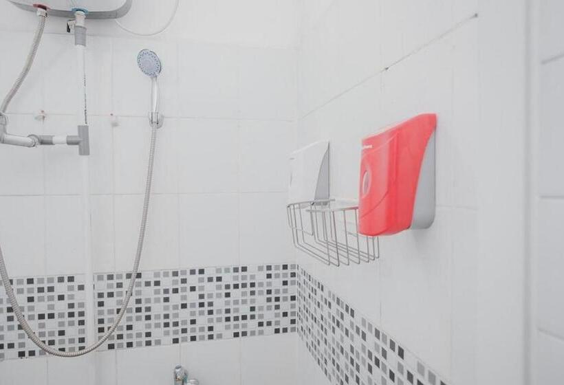 פנסיון Reddoorz Syariah At Lampung Walk