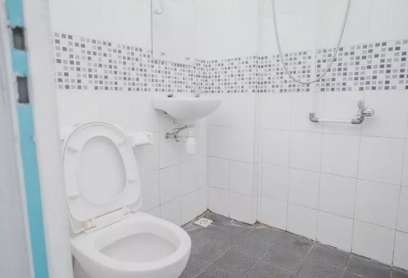 ペンション Reddoorz Syariah At Lampung Walk