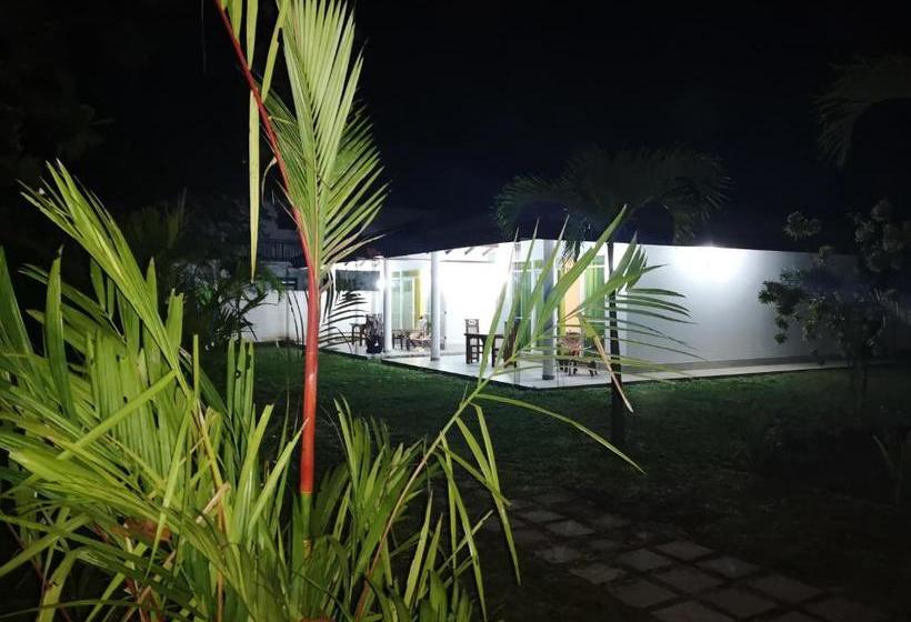 مبيت وإفطار Abhimani Bungalows