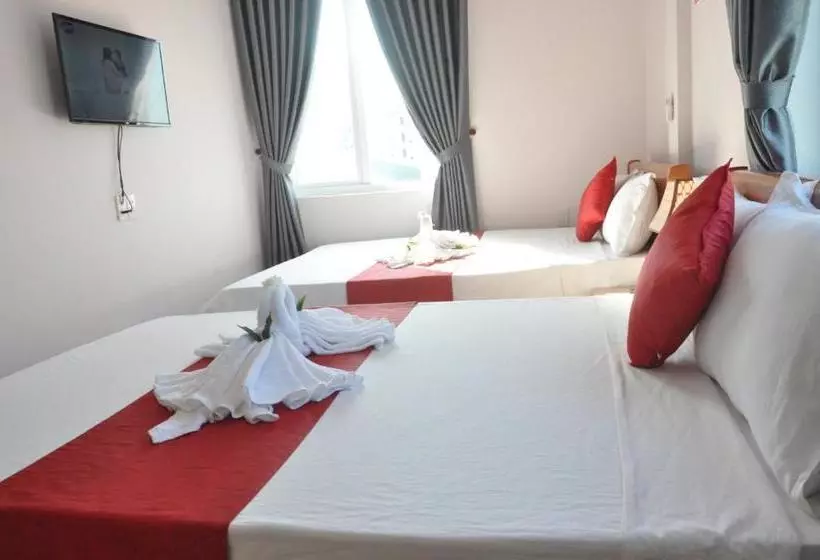 تختخواب و صبحانه Bon Ami Hostel