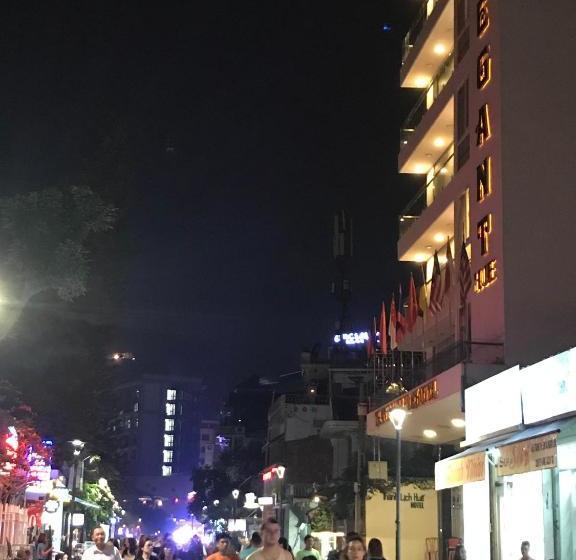 تختخواب و صبحانه Bon Ami Hostel