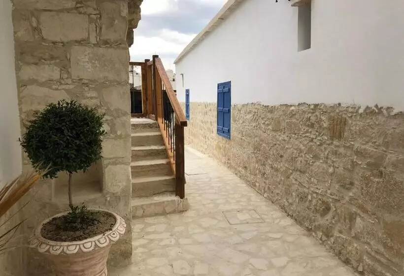 Hotel Lithos Studios