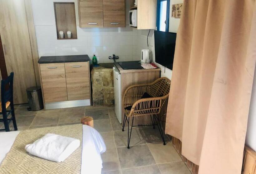 בית מלון כפרי Lithos Studios