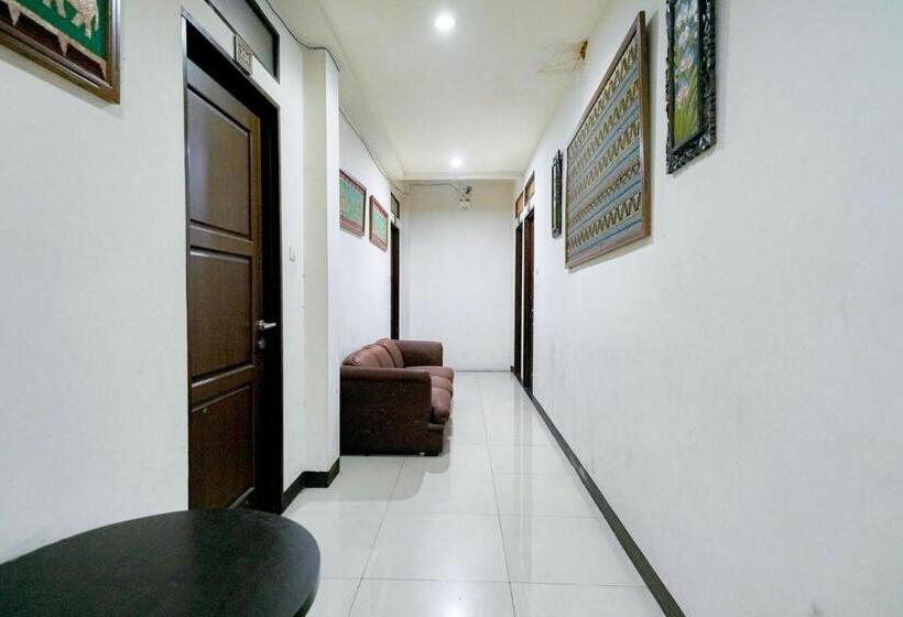 בית מלון כפרי Reddoorz Near Braga Street