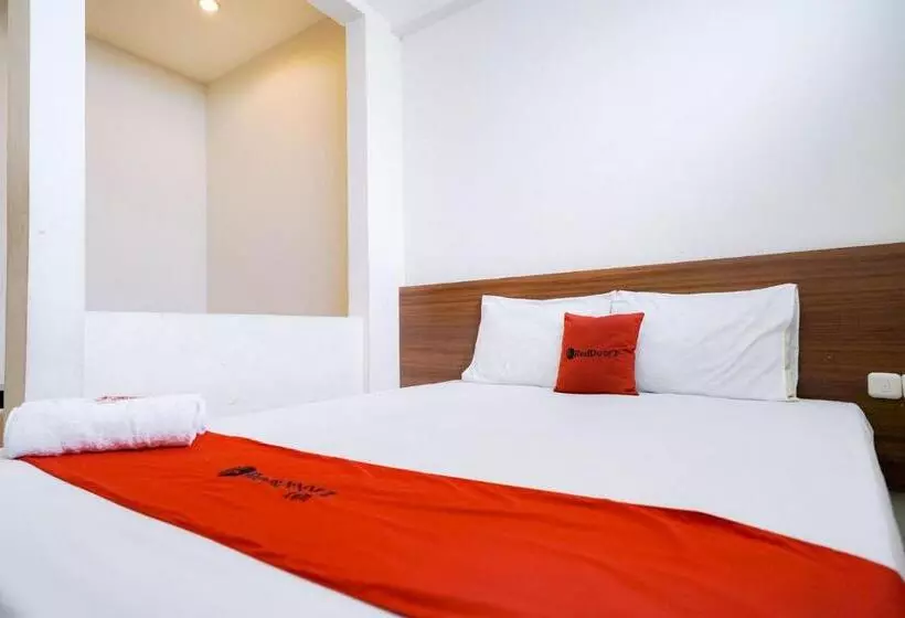 ホテル Reddoorz Near Braga Street