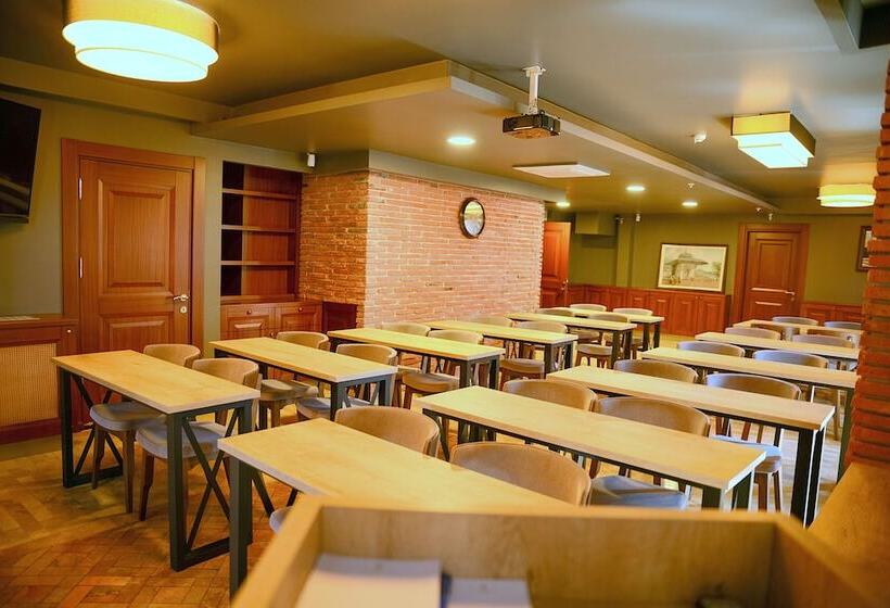 בית מלון כפרי Sarajevo Suit