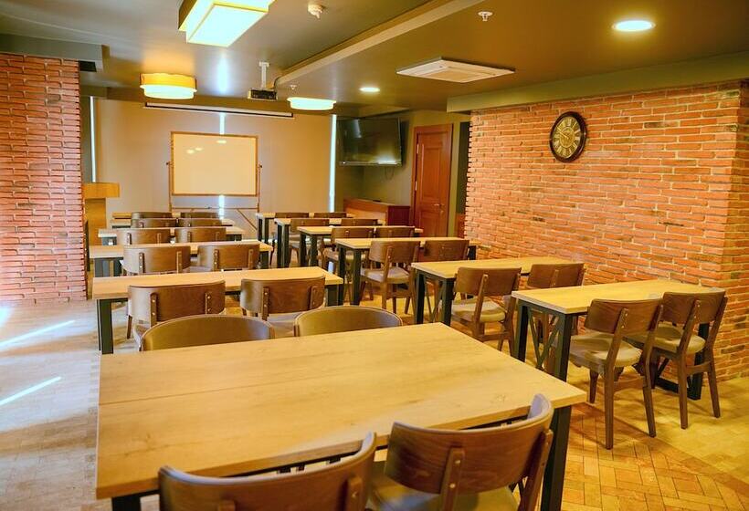 בית מלון כפרי Sarajevo Suit