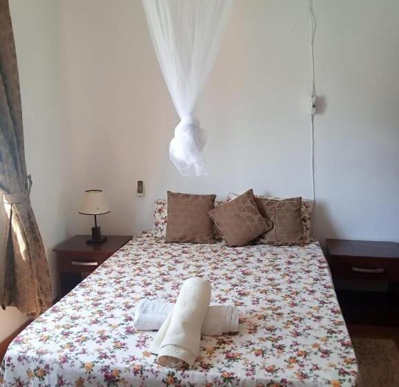 بنسيون Landa's Guest House