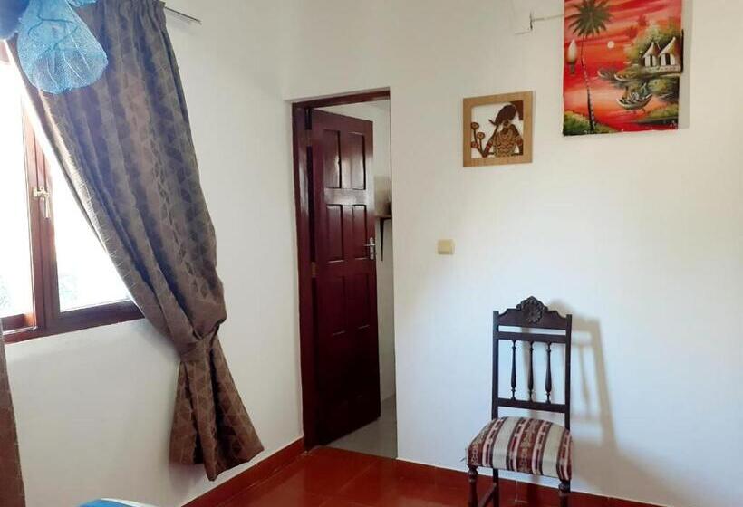 بنسيون Landa's Guest House