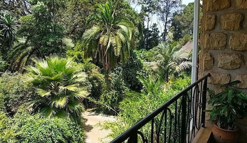 پانسیون Zereniti House