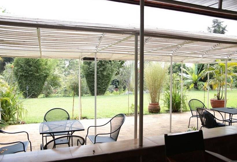 پانسیون Zereniti House