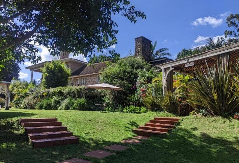 پانسیون Zereniti House