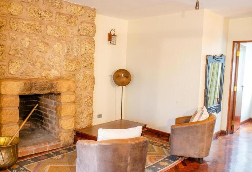 پانسیون Zereniti House