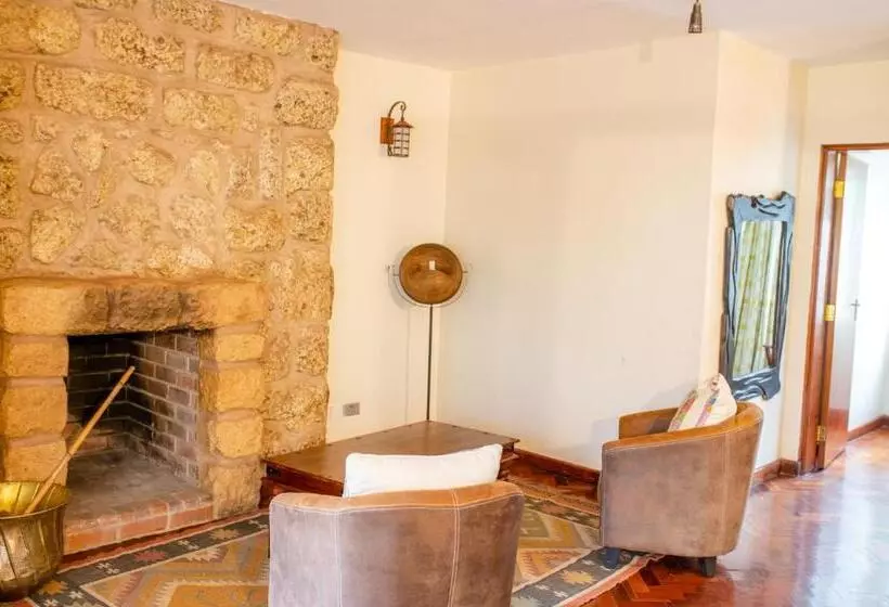 پانسیون Zereniti House