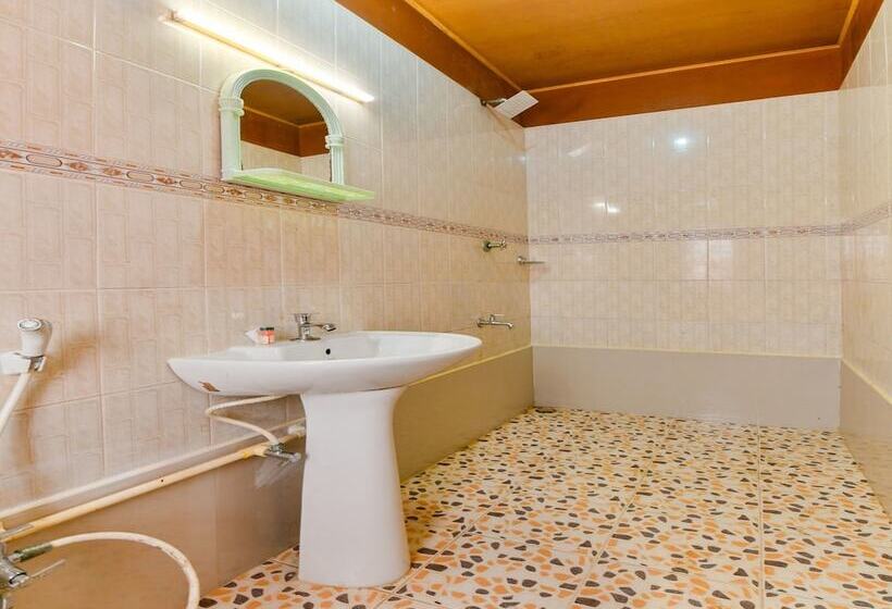 호텔 Oyo 16841 Sree Vinayaka