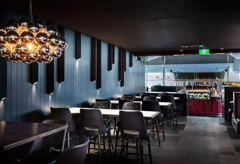 هتل Rydges Wellington Airport