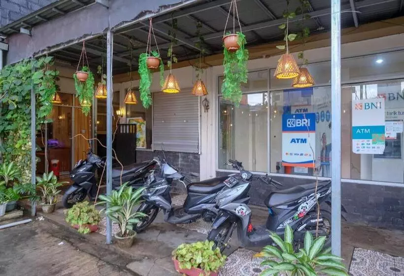 Majatalo Reddoorz Near Jalan Wolter Monginsidi Manado