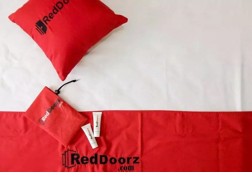 Majatalo Reddoorz Near Jalan Wolter Monginsidi Manado