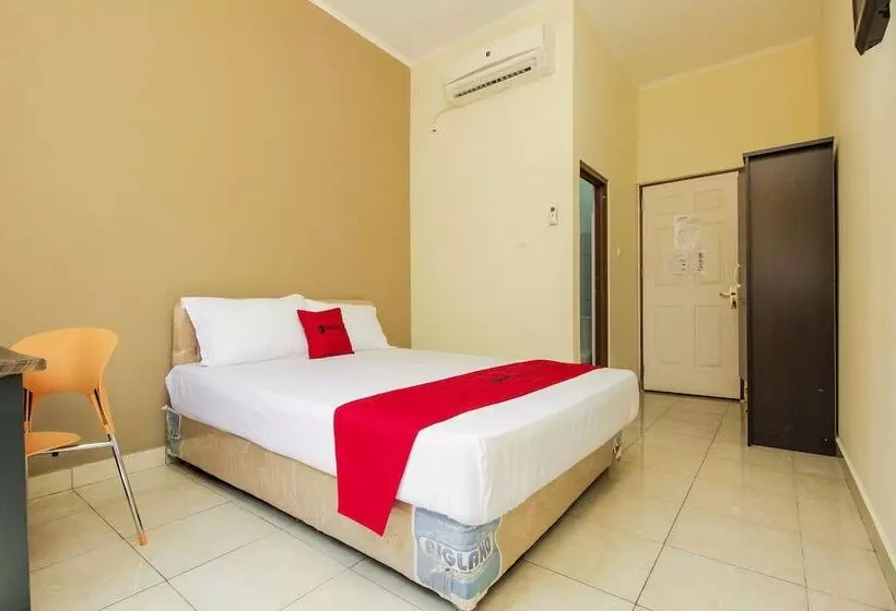 Majatalo Reddoorz Near Jalan Wolter Monginsidi Manado