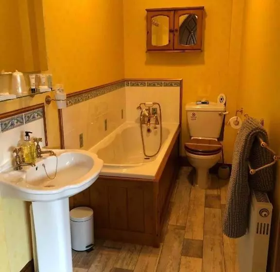Swallowdale Spa B&b
