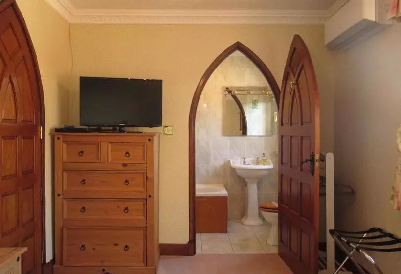 Swallowdale Spa B&b